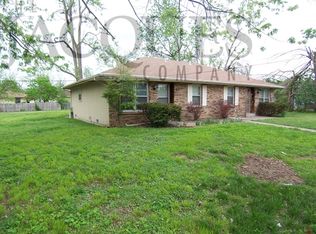 853 S Market Ave, Springfield, MO 65806