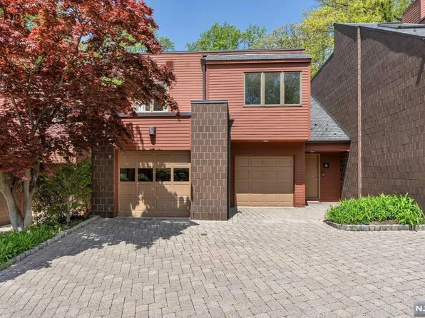51 Old Quarry Rd, Englewood, NJ 07631