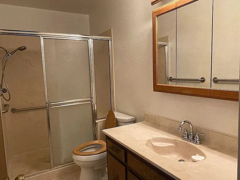 708 Western Dr — Photo 13