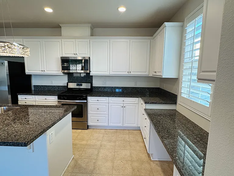 3250 E Yountville Dr #9 — Photo 8
