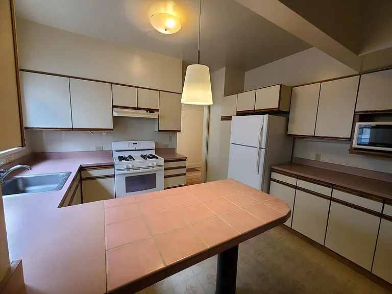 1828 Walnut St — Photo 15