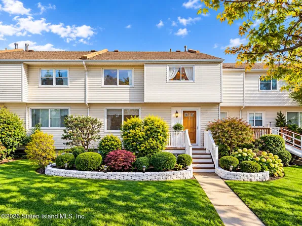 543 Willow Rd E #1, Staten Island, NY 10314