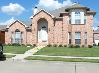 913 Birkshire Dr, Lewisville, TX 75077