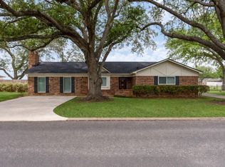 1119 Ladelle St, Wharton, TX 77488