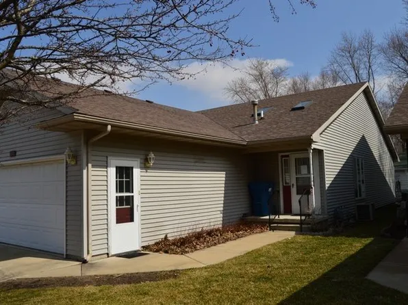 459 E Elm St, Watseka, IL 60970