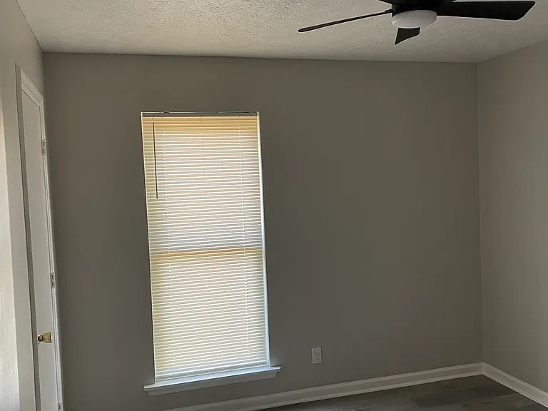 6210 Lynridge Ave — Photo 13