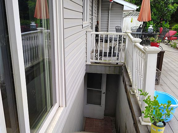 3rd image of 4236 Roop Rd