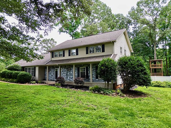 3rd image of 174 Green Lake Rd