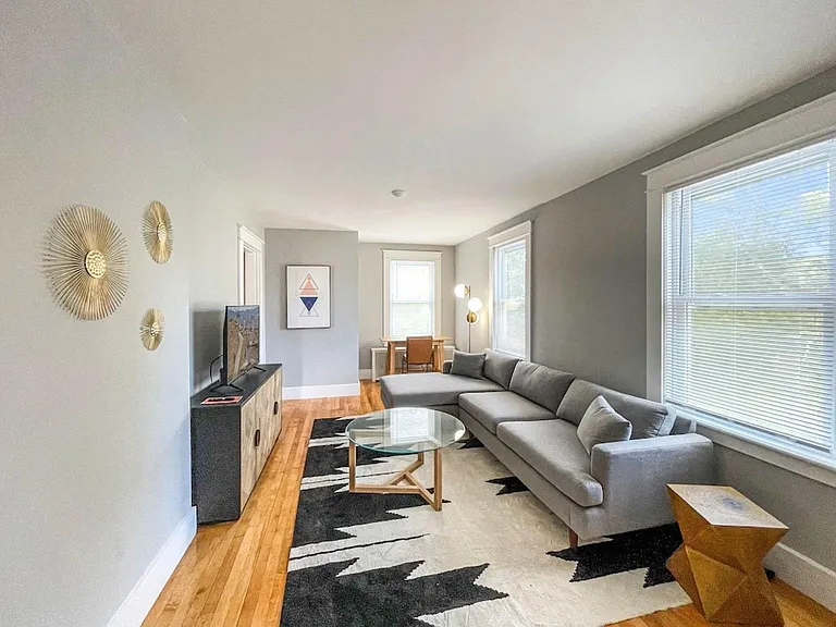 86 Exeter Rd #A — Photo 4