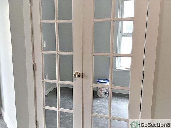2nd image of 1317 Harrod Ave APT 1F