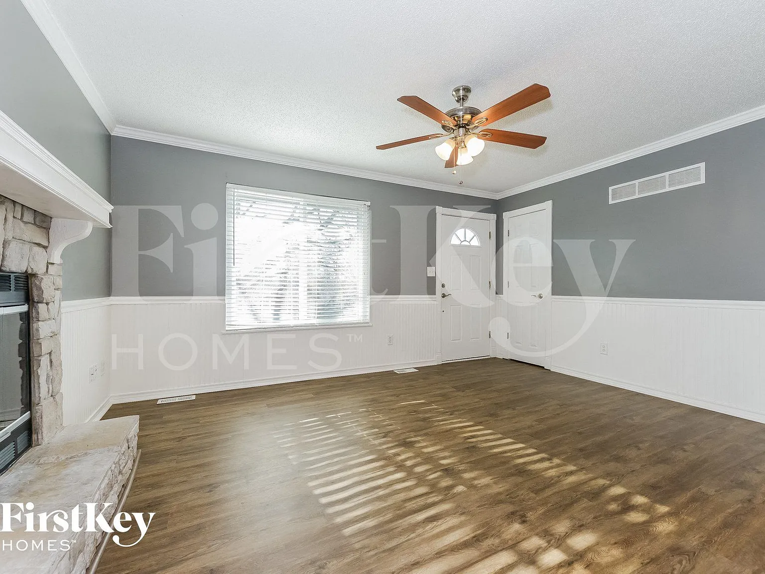 3 bed, 2.0 bath, 1500 sqft, $2,295 — Photo 4