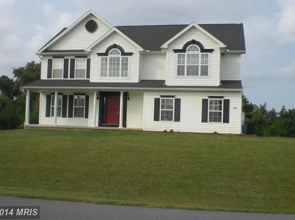 1368 Mallard Dr E, Chambersburg, PA 17202