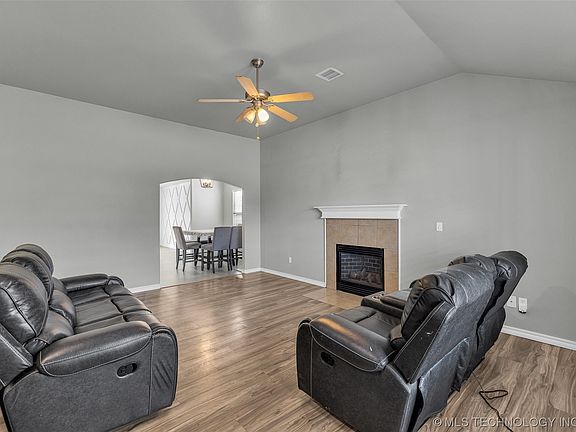 4th image of 20332 E 41st Pl S