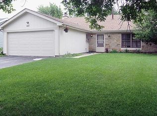 687 Chesapeake Dr, Bolingbrook, IL 60440