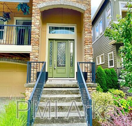 4th image of 466 5th Ave NE
