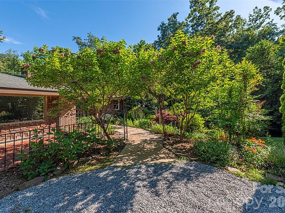 5th image of 35 McKinney Rd