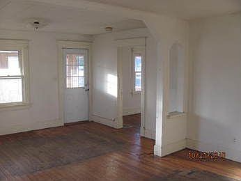 3rd image of 2120 Western Ave