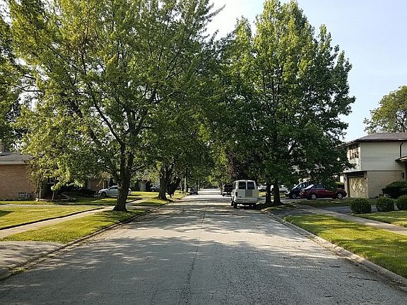 4th image of 17026 Kenwood Ave