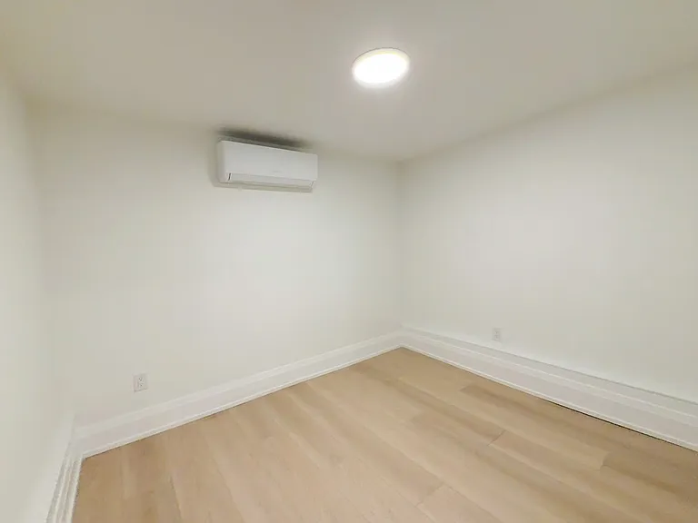 269 Madison Ave S #5 — Photo 26