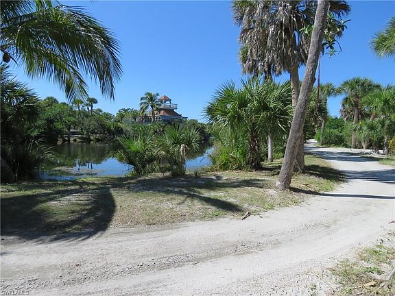 3rd image of 4491 Harbor Bend Dr