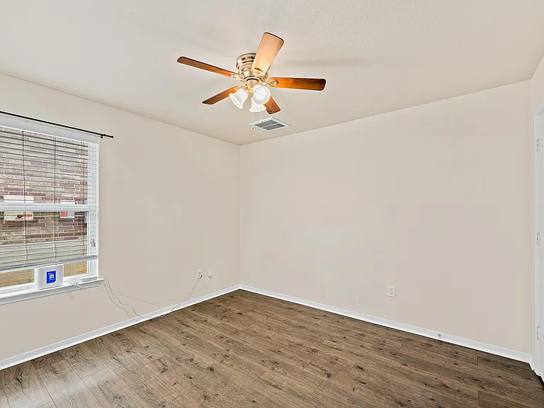 5916 Montrelia Dr — Photo 23