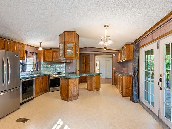 2nd image of 258 Quail Ridge Dr