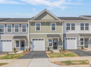 217 Sunbird Ln, Waynesboro, VA 22980