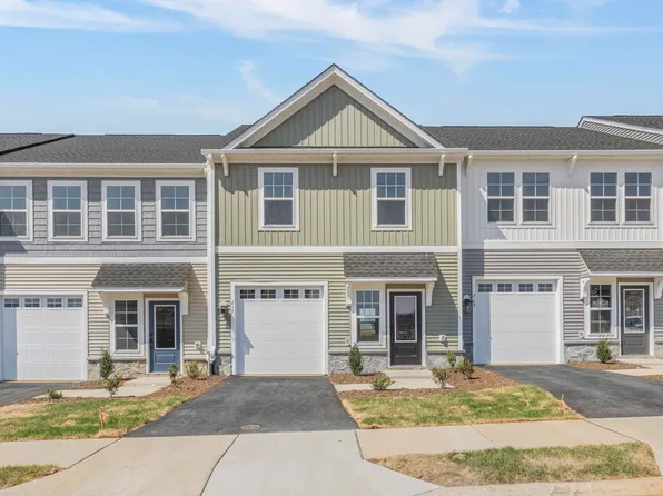 217 Sunbird Ln, Waynesboro, VA 22980