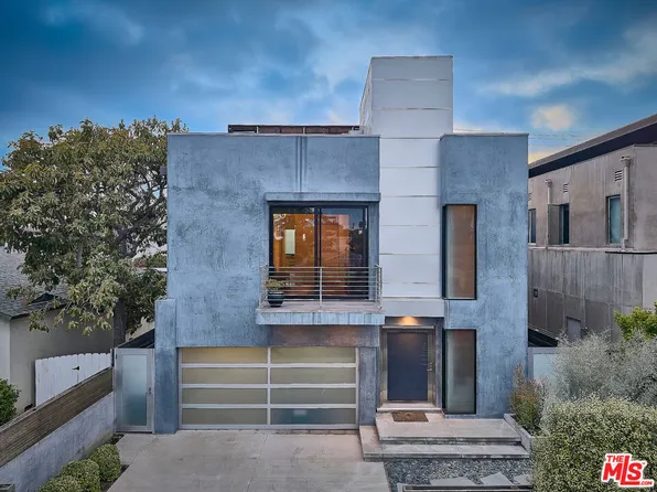 2329 Clement Ave, Venice, CA 90291