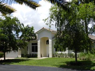 8423 SW 137th St, Palmetto Bay, FL 33158