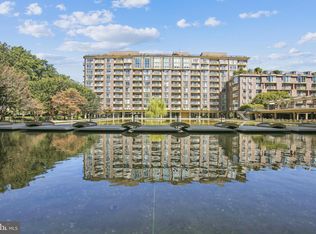 560 N St SW APT 611, Washington, DC 20024