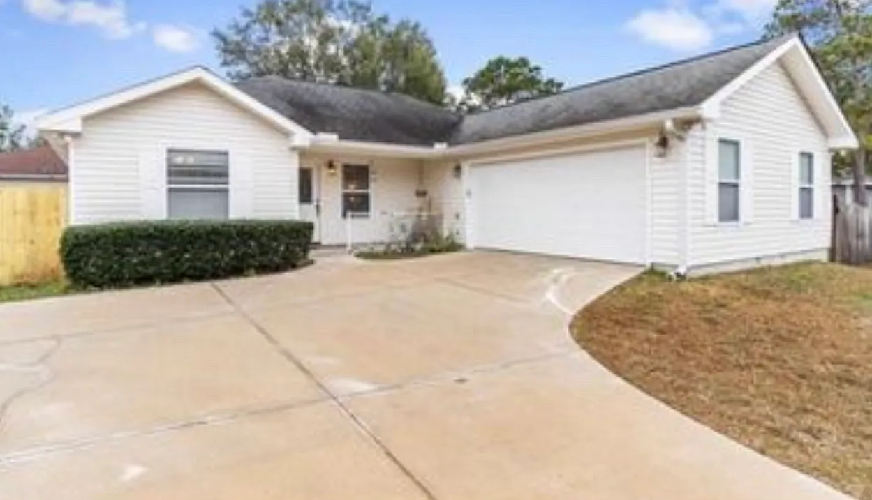 3 bed, 1466 sqft, $1,850 — Photo 3