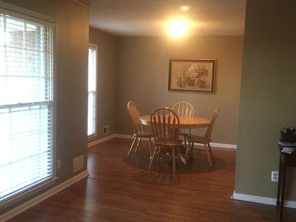 4th image of 319 N Elijah Clark Dr