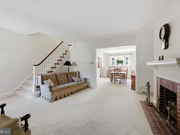 4th image of 6616 Morris Park Rd