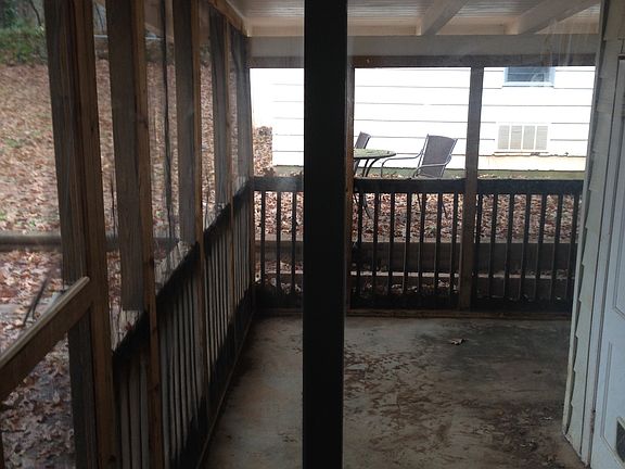 4th image of 150 Lake Dr