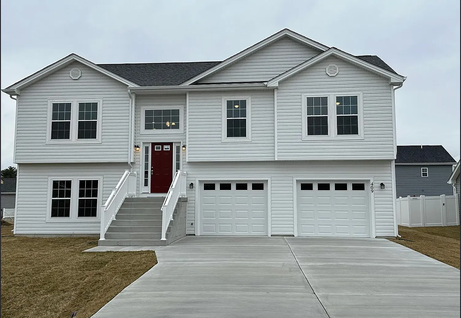 4 bed, 1992 sqft, $2,600 — Photo 1