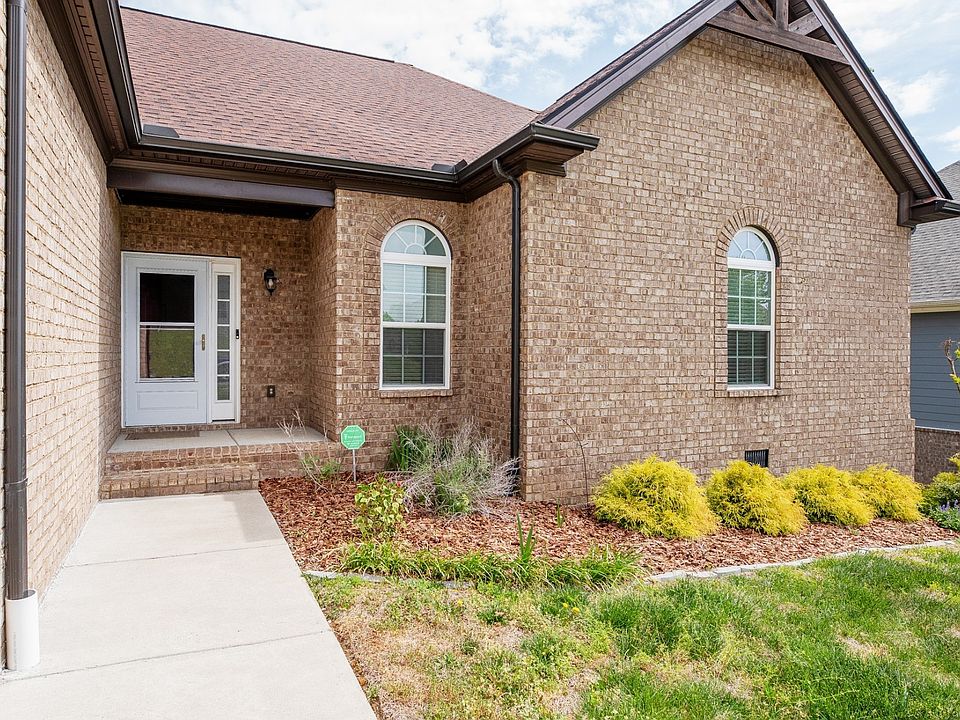 1st image of 813 Tanager Pl