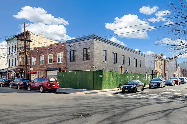 Rented by Compass | media 12