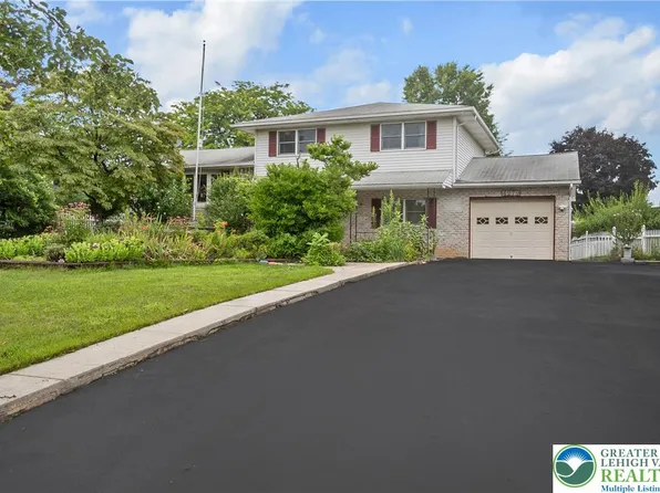 4279 Hilltop Pl, Bethlehem, PA 18020