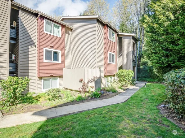 15719 4th Avenue S #23, Burien, WA 98148