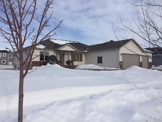 1st image of 662 Westminster Dr