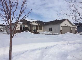 662 Westminster Dr, Moorhead, MN