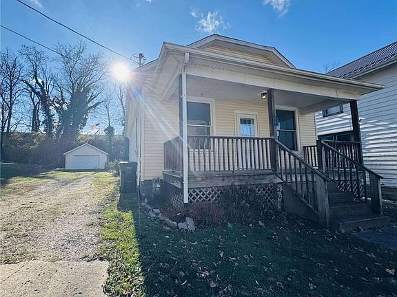 2nd image of 1046 Wheeling Ave