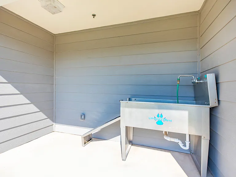 Royal Vista — Photo 16