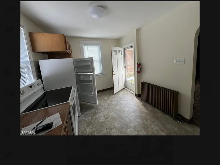 823 Columbus Ave #A — Photo 5