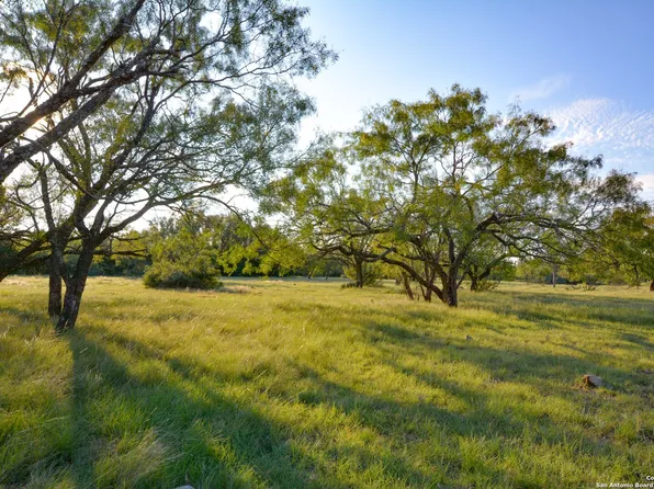 9010 Deer Crossing, Fort McKavett, TX 76841