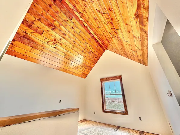 76155 Road 331 1/2, Grant, NE 69140