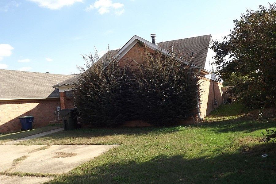 2nd image of 1189 McGowan Dr