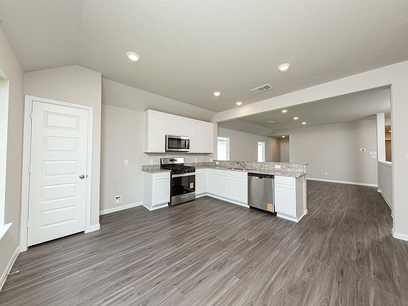 2nd image of 2517 Hawks Eye Dr