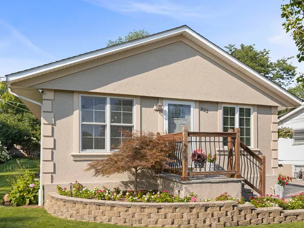 822 Ronald Ter, Round Lake Beach, IL 60073